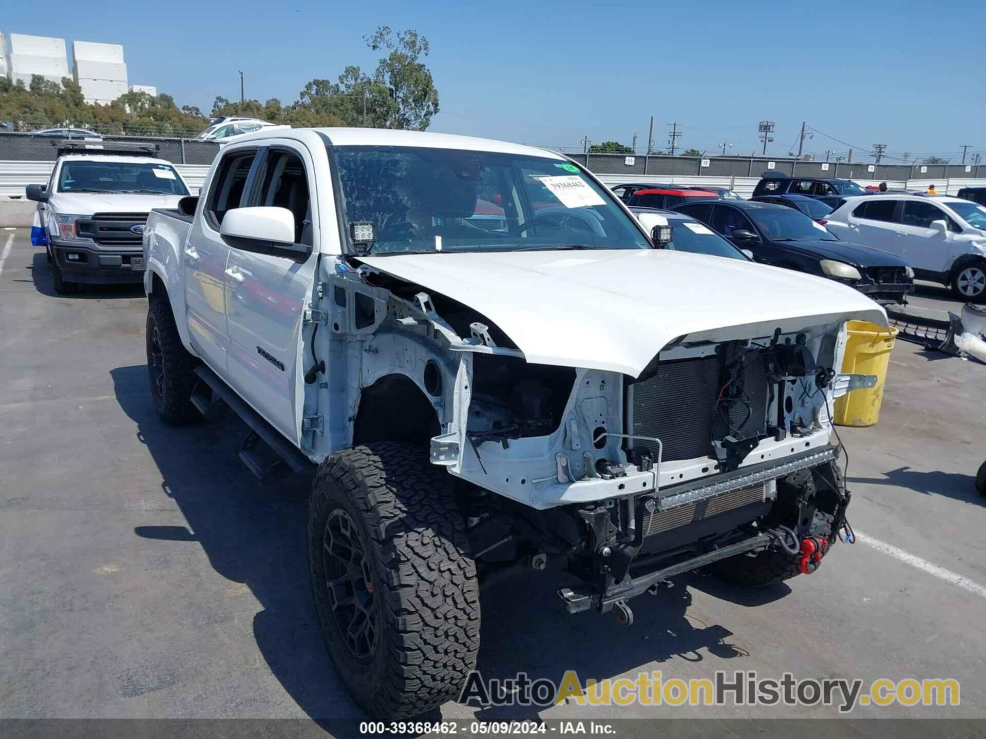 TOYOTA TACOMA SR5, 3TYAX5GN3NT038295