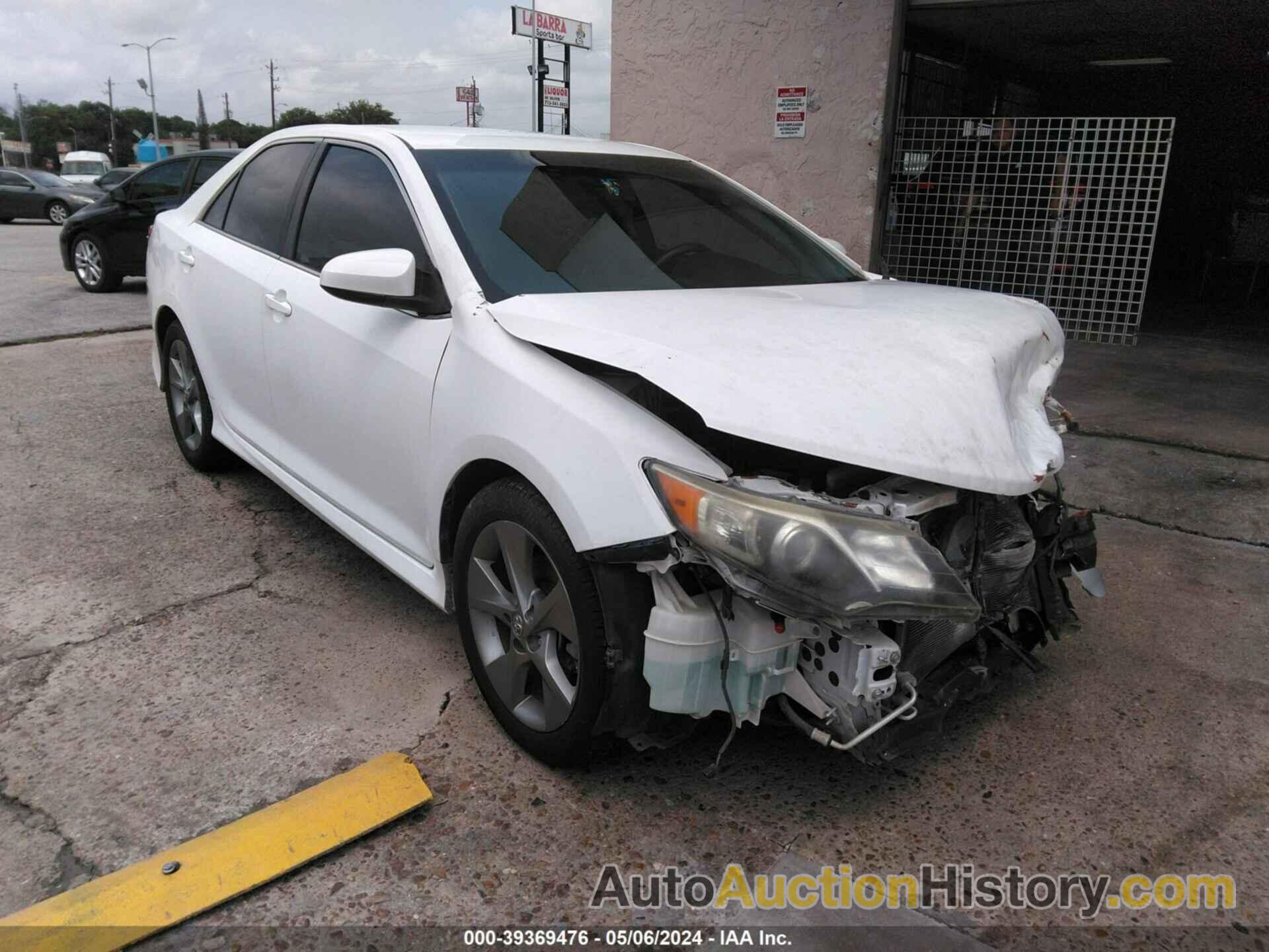 TOYOTA CAMRY SE, 4T1BF1FK9CU586339