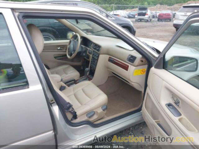 VOLVO S70 SE, YV1LS61J8Y2662422