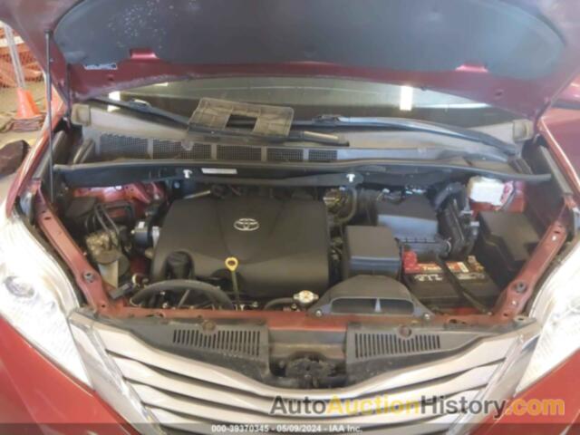 TOYOTA SIENNA XLE PREMIUM 8 PASSENGER, 5TDYZ3DC5HS788118