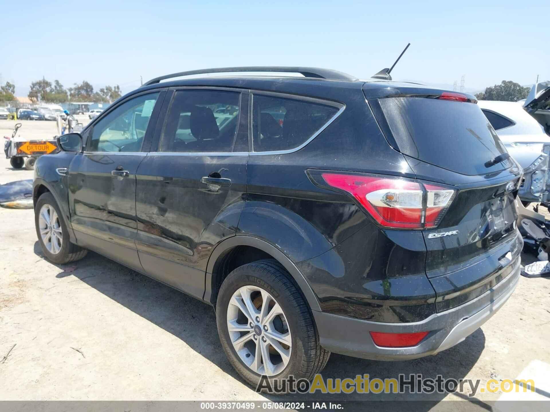 FORD ESCAPE SE, 1FMCU9GD4JUA25553