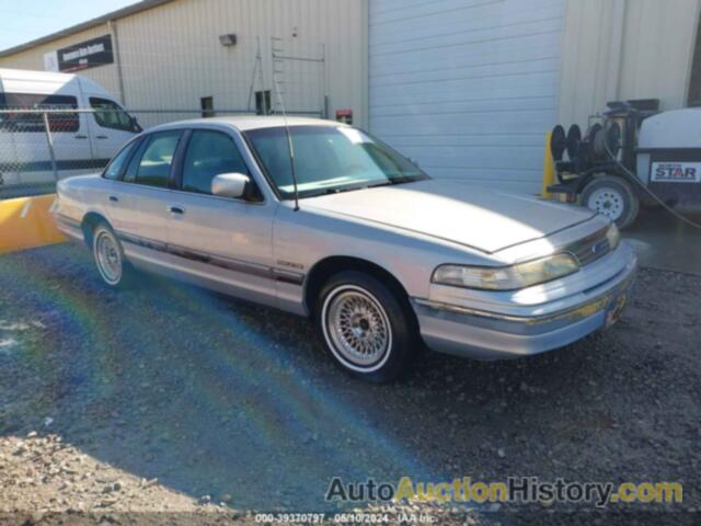 FORD CROWN VICTORIA LX, 2FALP74W0RX179953