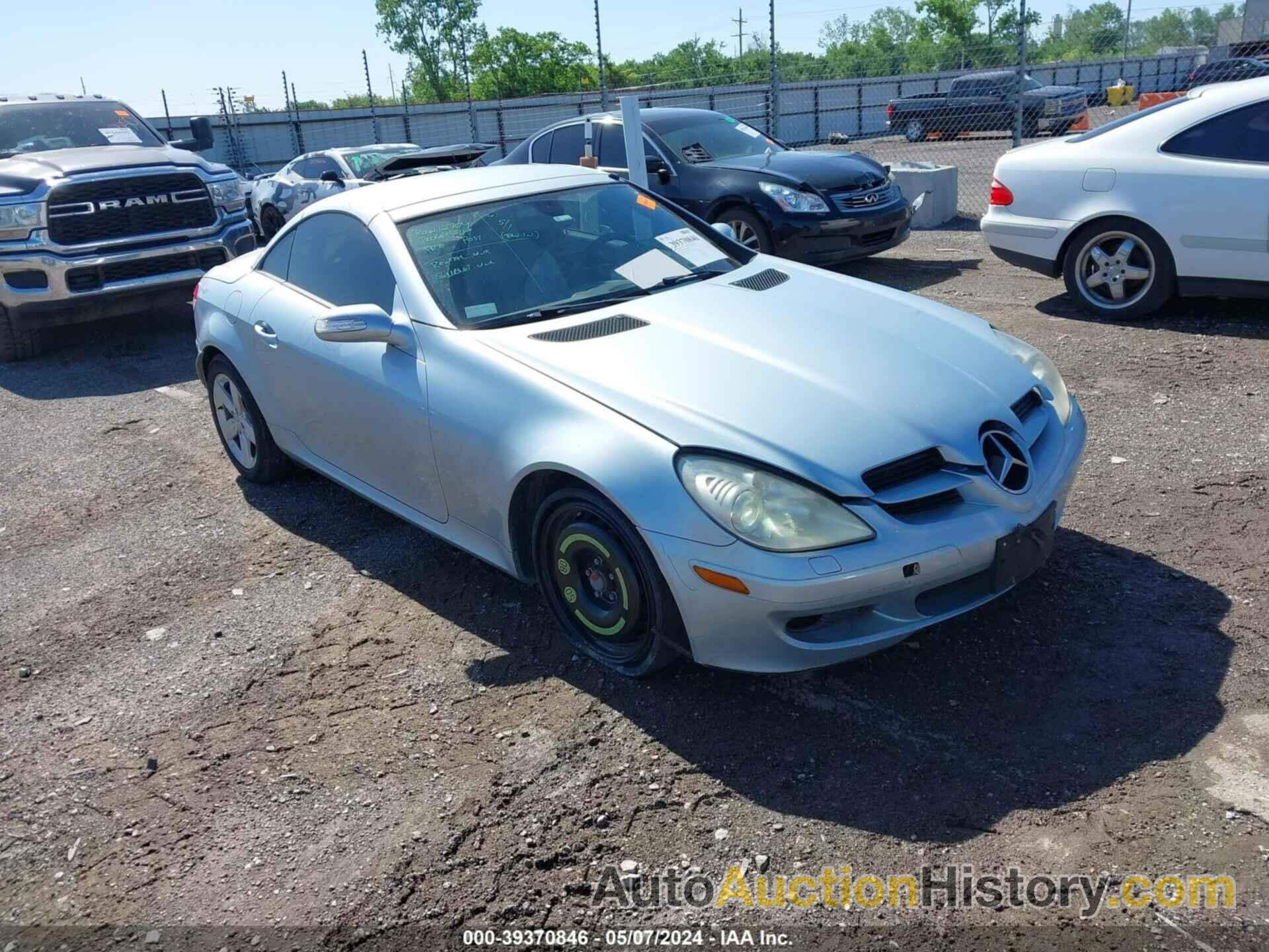 MERCEDES-BENZ SLK 280, WDBWK54F66F110331