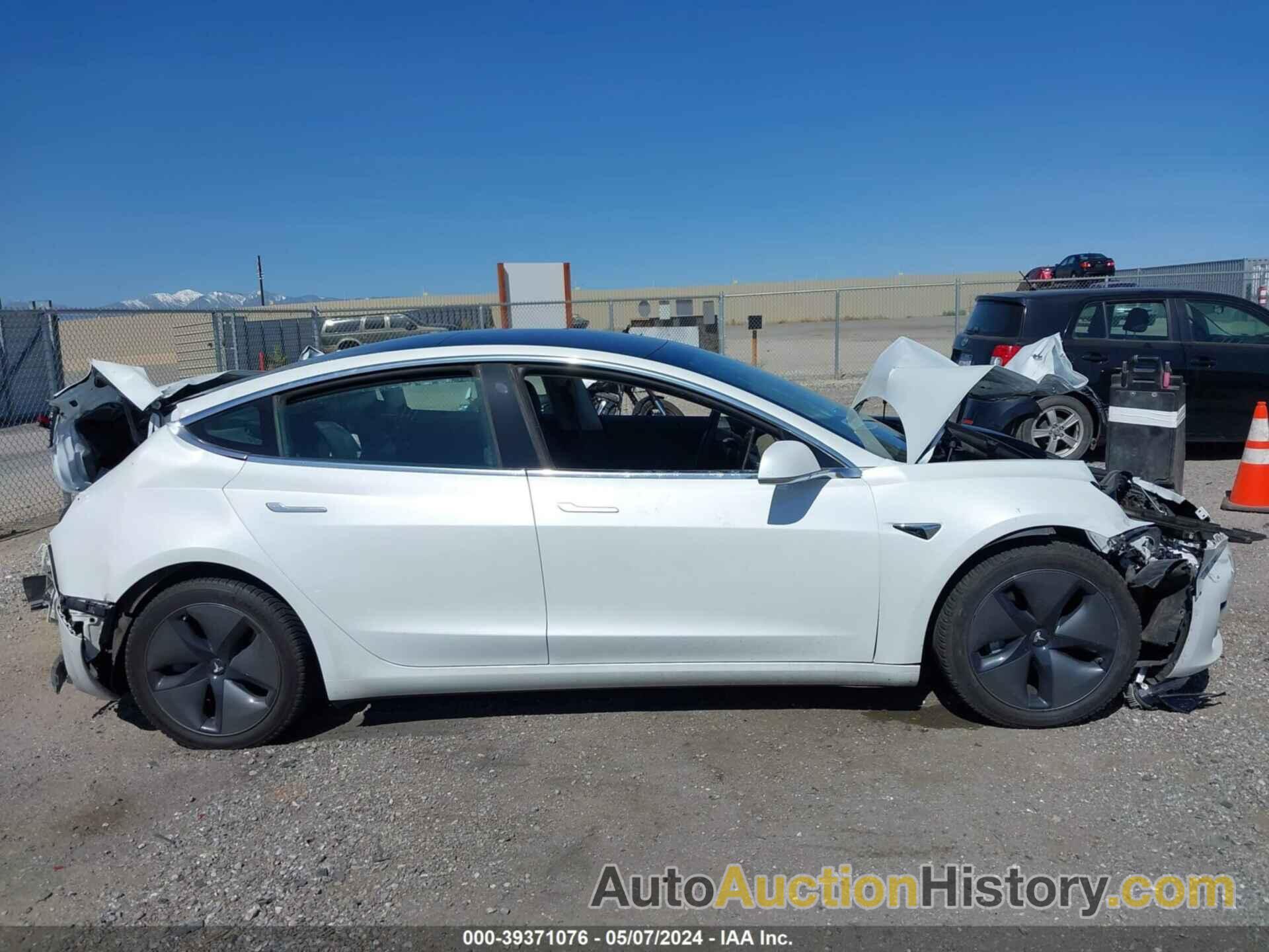 TESLA MODEL 3, 5YJ3E1EBXJF15109