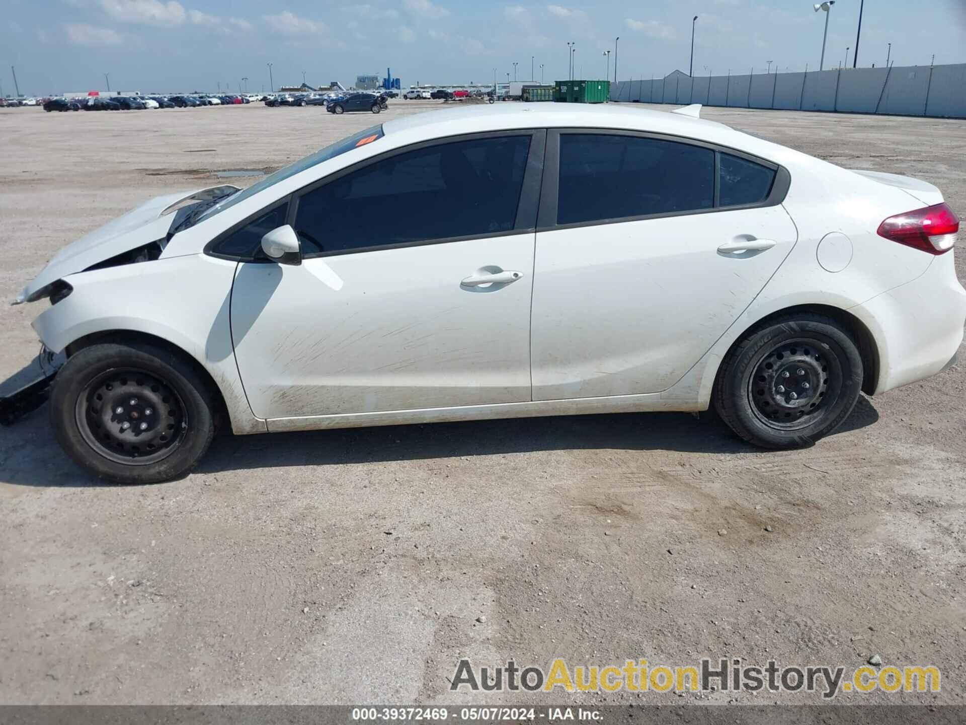 KIA FORTE LX, 03KPFK4A77HE81024