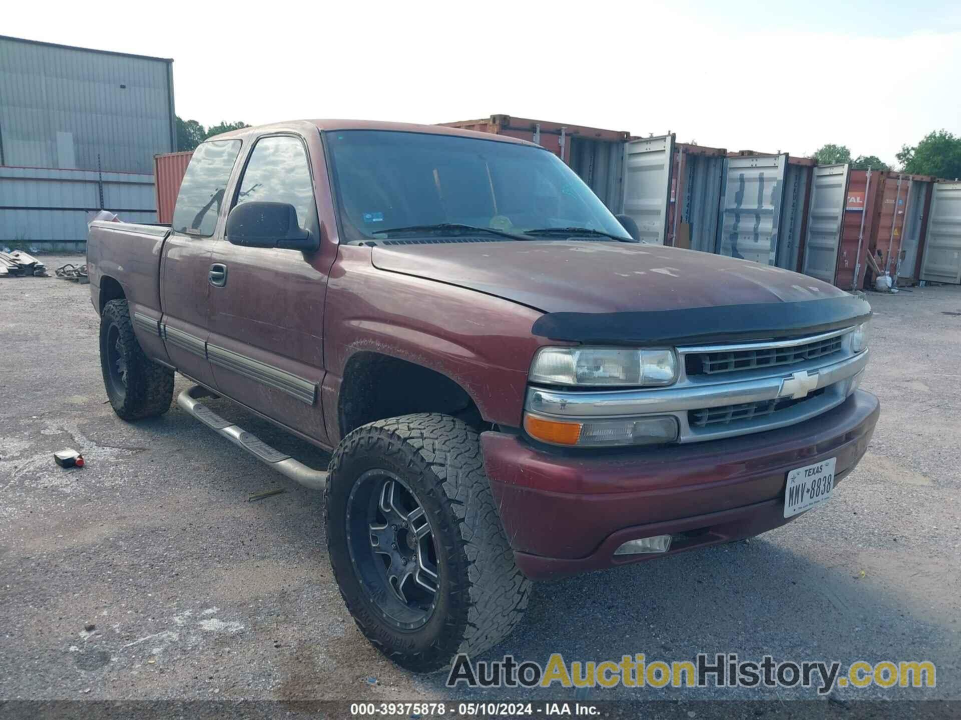 CHEVROLET SILVERADO 1500 LS, 1GCEK19T7YE298726