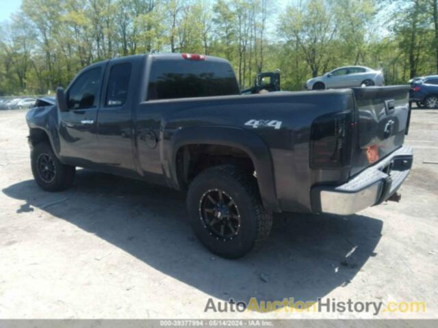 CHEVROLET SILVERADO 1500 LS, 1GCRKREA5BZ152054