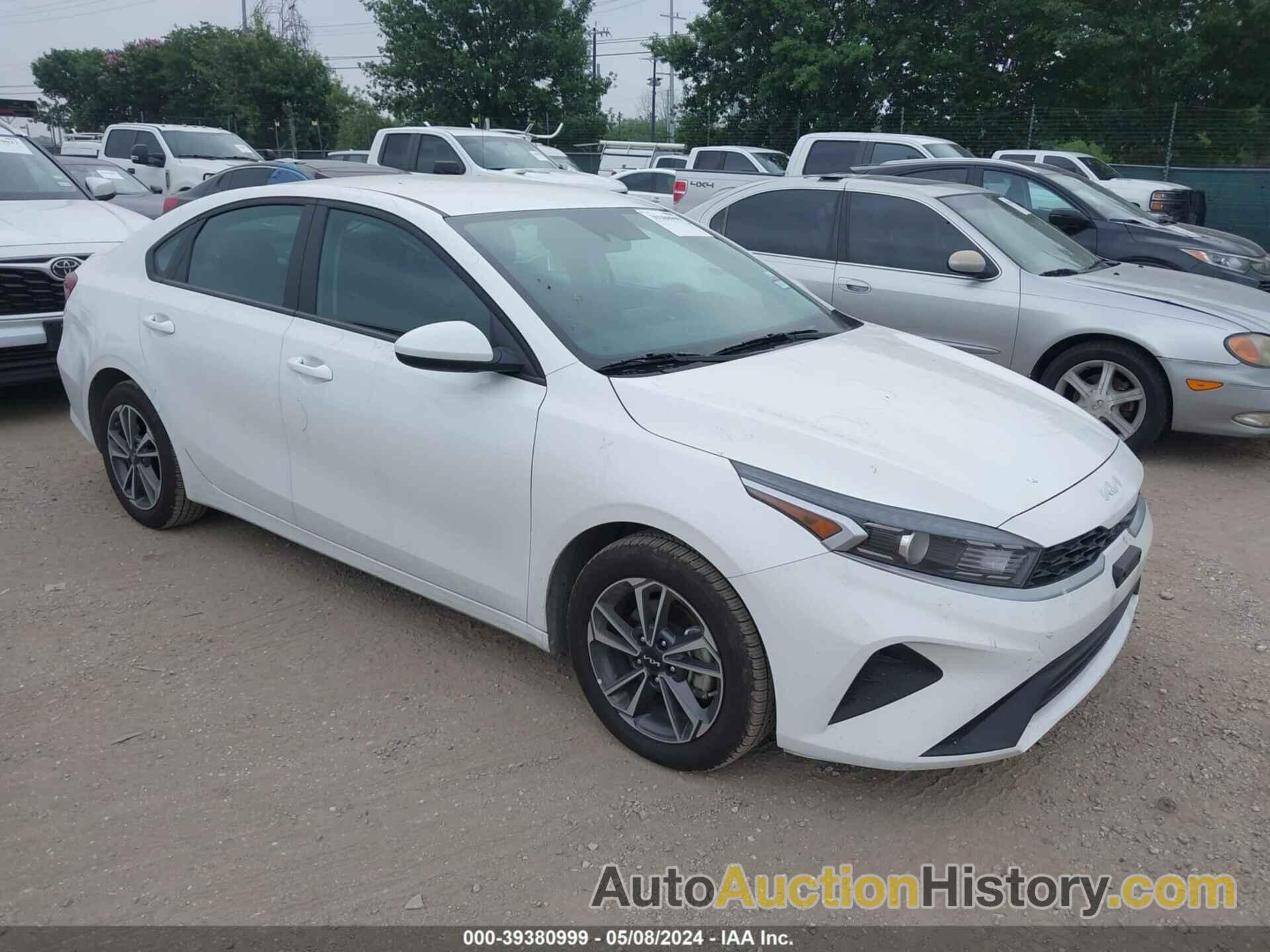 KIA FORTE LX/LXS, 3KPF24AD2PE635901