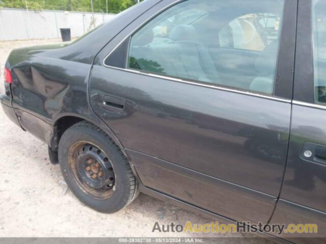 TOYOTA CAMRY CE/LE/XLE, 4T1BG22K61U839333