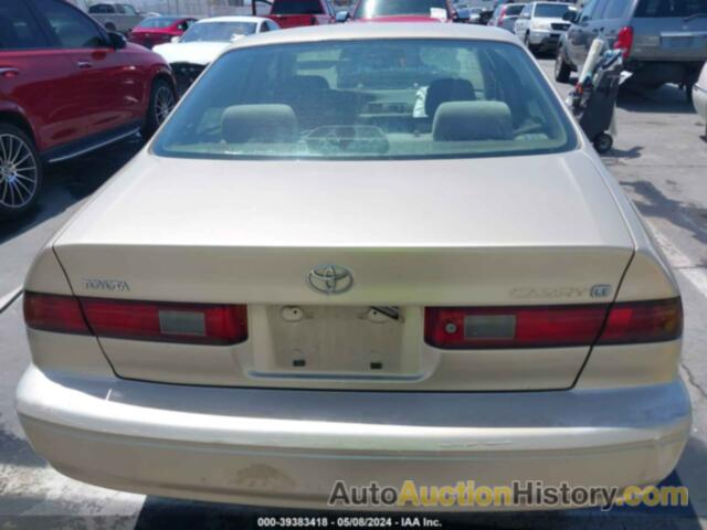 TOYOTA CAMRY LE/XLE, JT2BG22K0X0342257