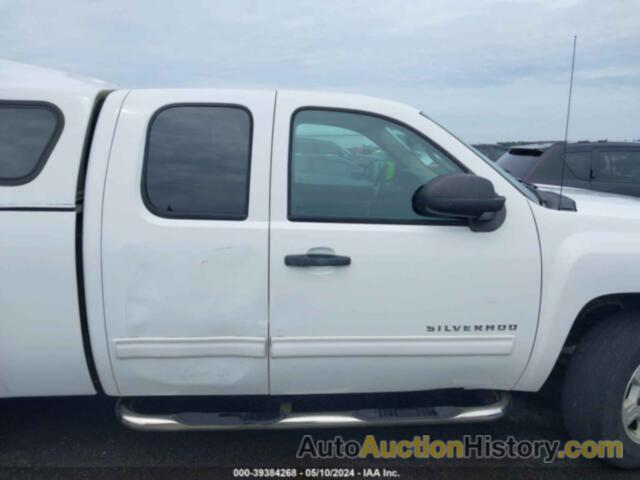 CHEVROLET SILVERADO 1500 LS, 1GCSCREA5AZ279500