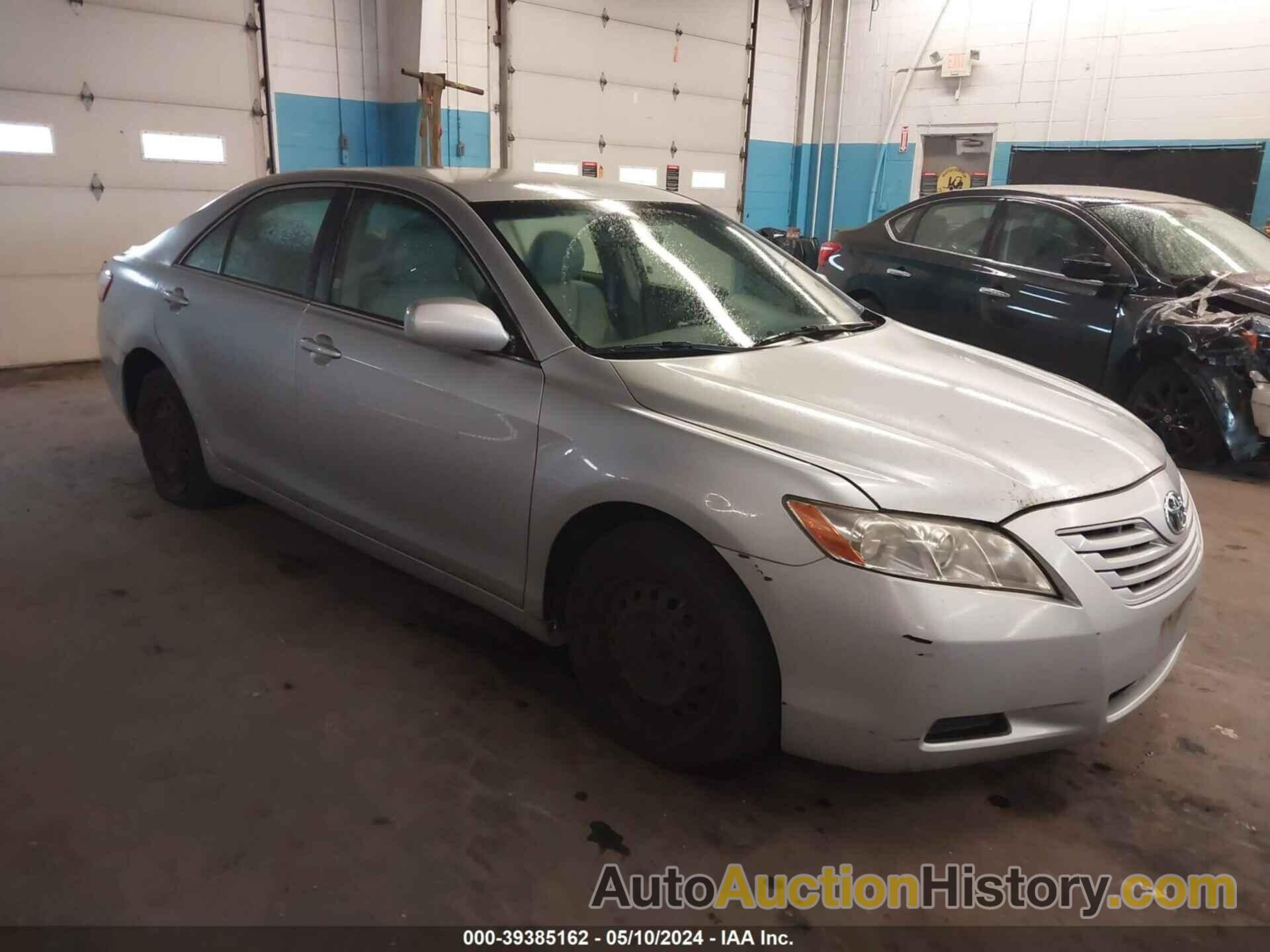 TOYOTA CAMRY LE, 4T1BE46K27U154931