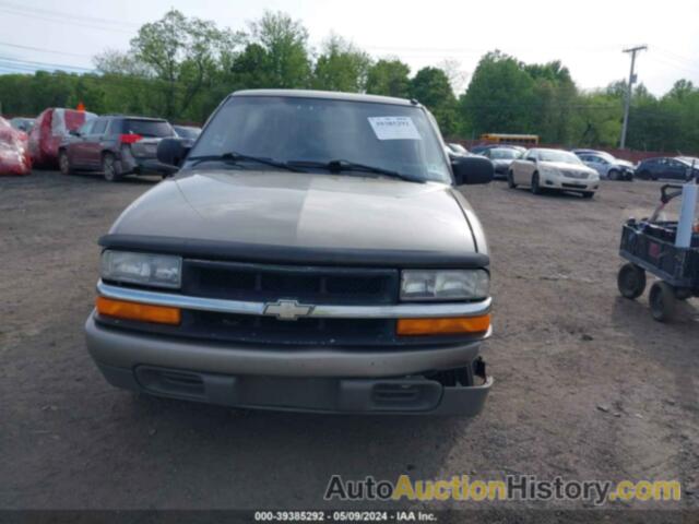 CHEVROLET S-10 LS, 1GCCS19W2Y8300060