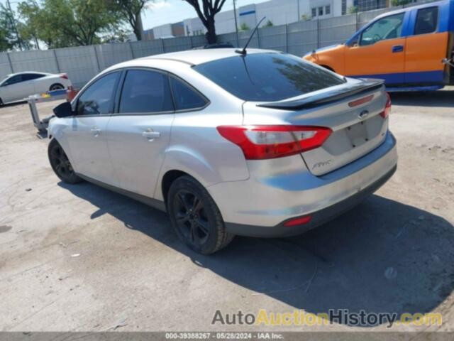 FORD FOCUS SE, 1FAHP3F24CL123088