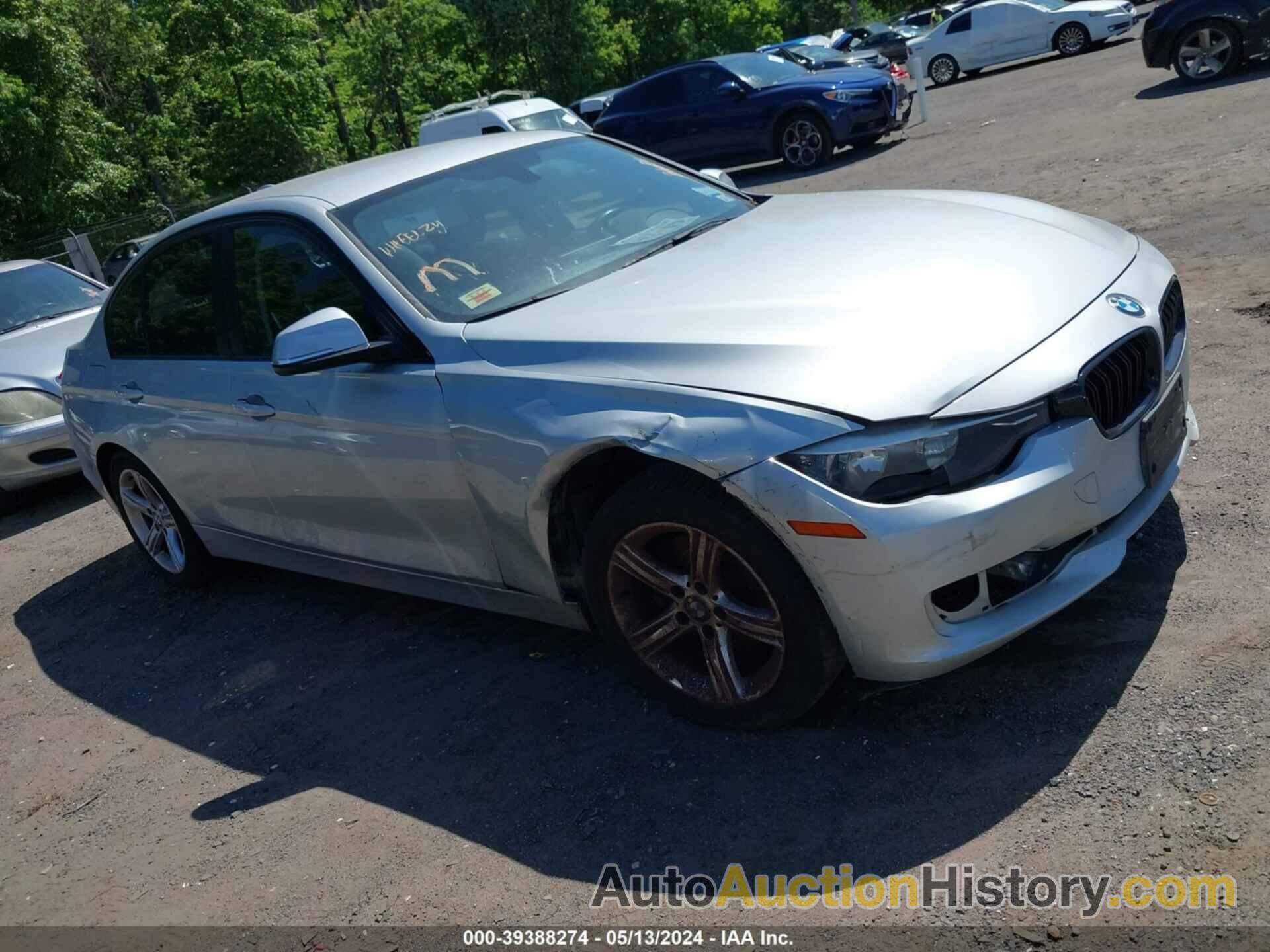 BMW 320 I, WBA3B1G53FNT02180