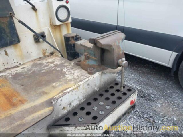 FORD F-550 CHASSIS XL, 1FDUF5HT9EEB53526