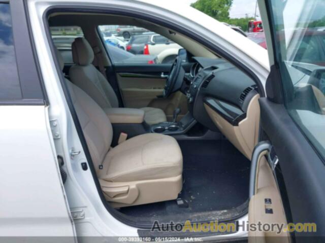 KIA SORENTO LX, 5XYKT3A17CG216838