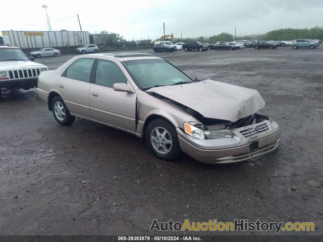 TOYOTA CAMRY XLE, 4T1BG28K2WU361524