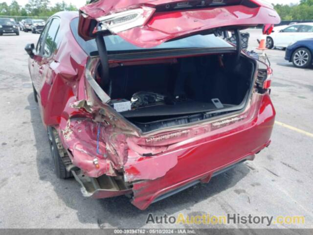 TOYOTA CAMRY SE, 4T1B11HK1JU608262