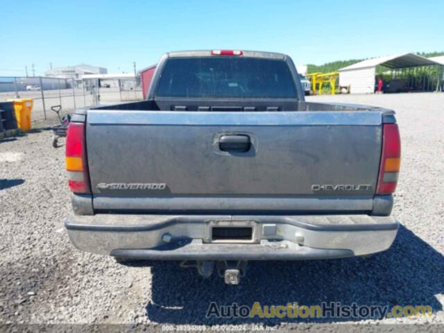 CHEVROLET SILVERADO 1500 LS, 2GCEC19TX11205301