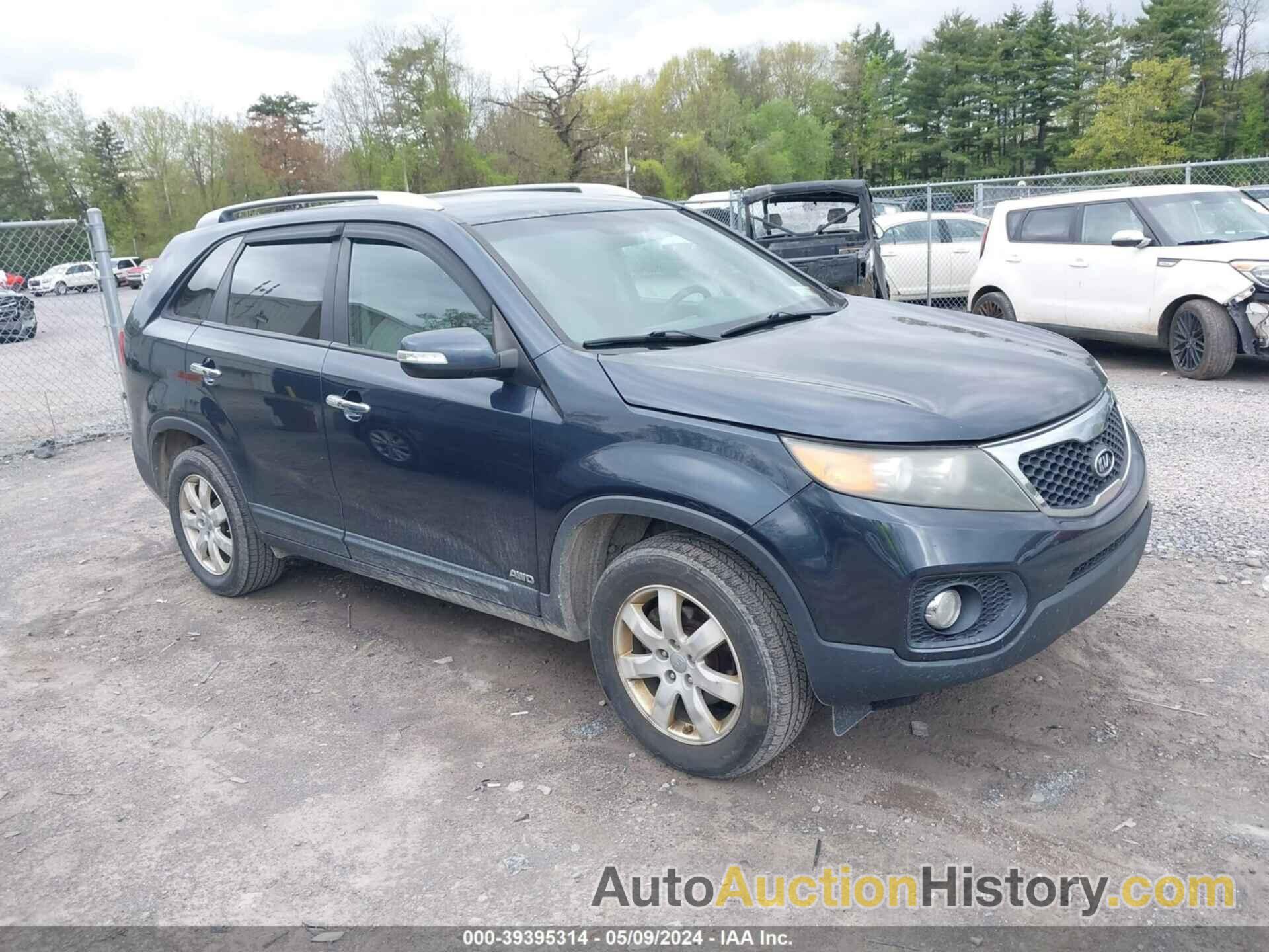 KIA SORENTO LX, 5XYKTCA64DG336996