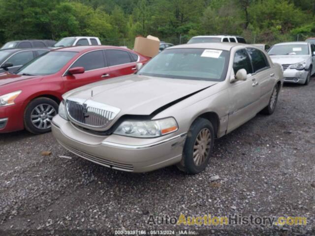 LINCOLN TOWN CAR SIGNATURE, 1LNHM81W94Y604867