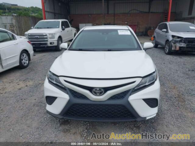 TOYOTA CAMRY SE, 4T1B11HK9JU581098