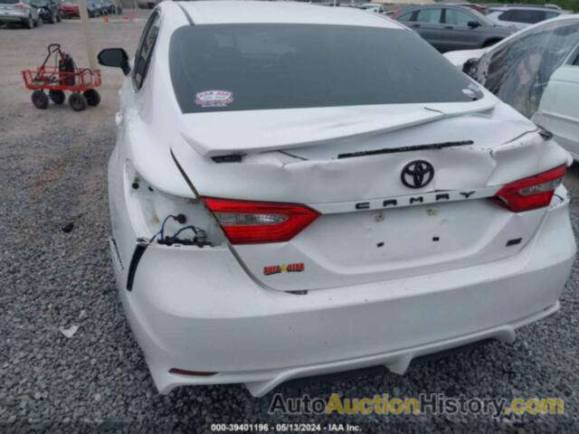 TOYOTA CAMRY SE, 4T1B11HK9JU581098