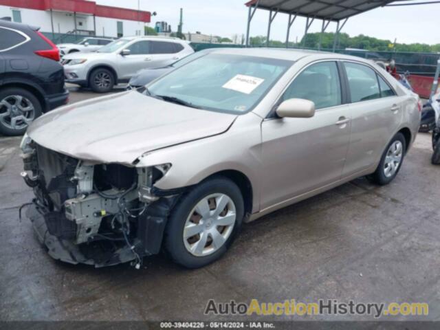 TOYOTA CAMRY LE, 4T1BE46KX8U789509