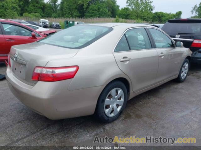 TOYOTA CAMRY LE, 4T1BE46KX8U789509