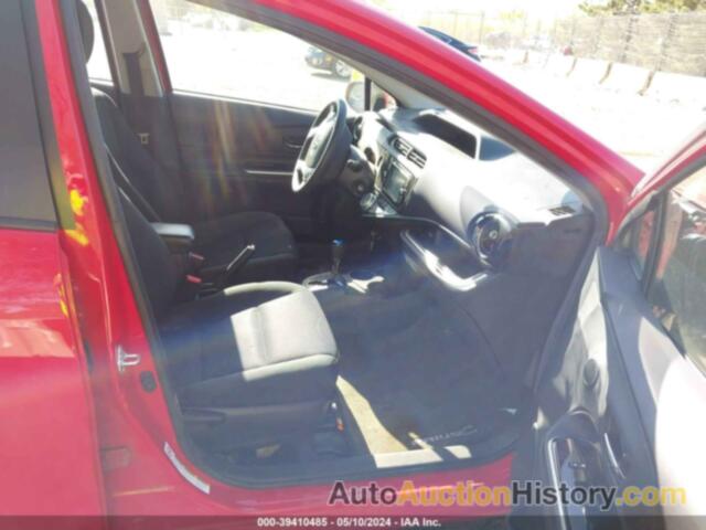 TOYOTA PRIUS C TWO, JTDKDTB35F1586221