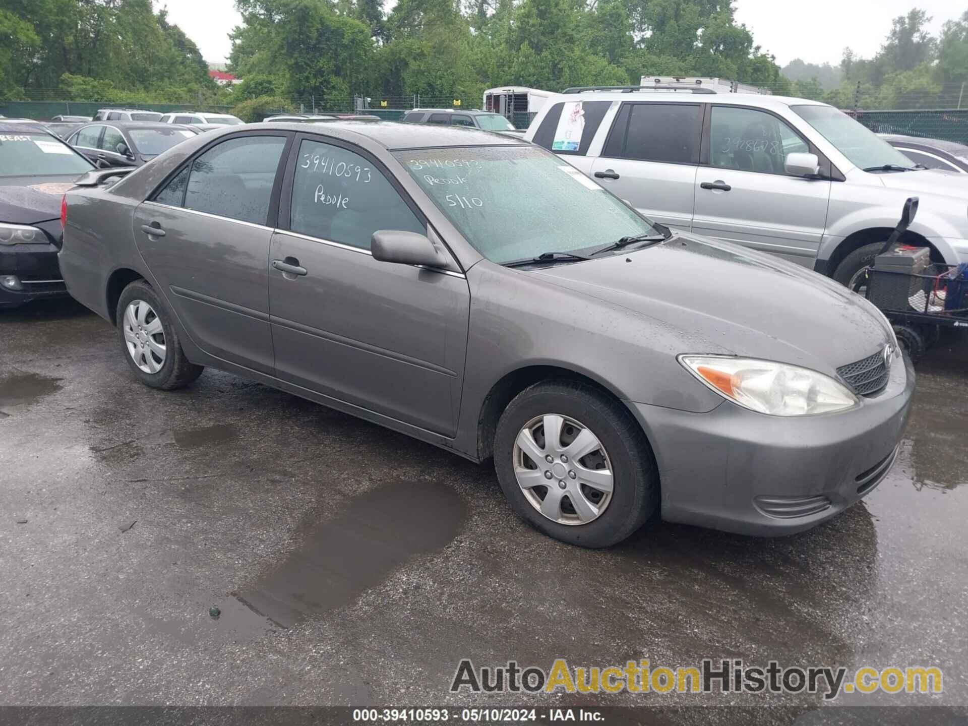 TOYOTA CAMRY LE, 4T1BE32KX3U651560