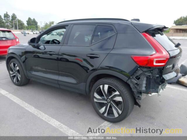 VOLVO XC40 B5 ULTIMATE DARK THEME, YV4L12UX8P2940149