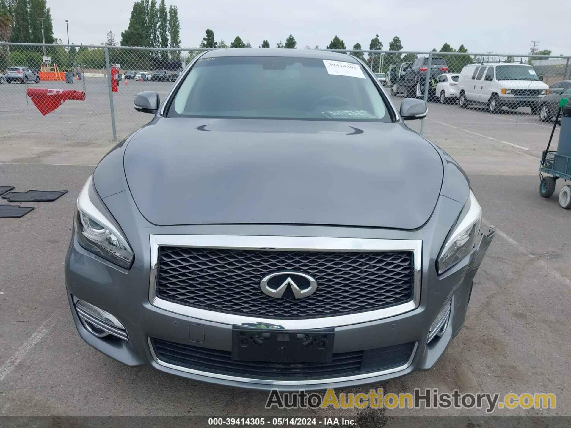 INFINITI Q70 3.7 LUXE, JN1BY1AP3KM500039