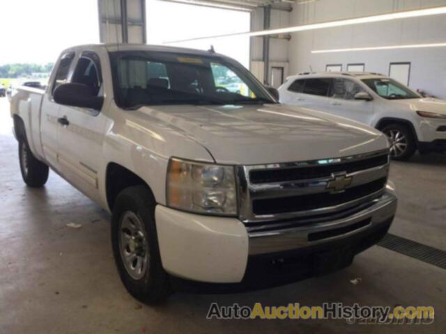 CHEVROLET SILVERADO 1500 LT, 1GCRKSE32BZ435939