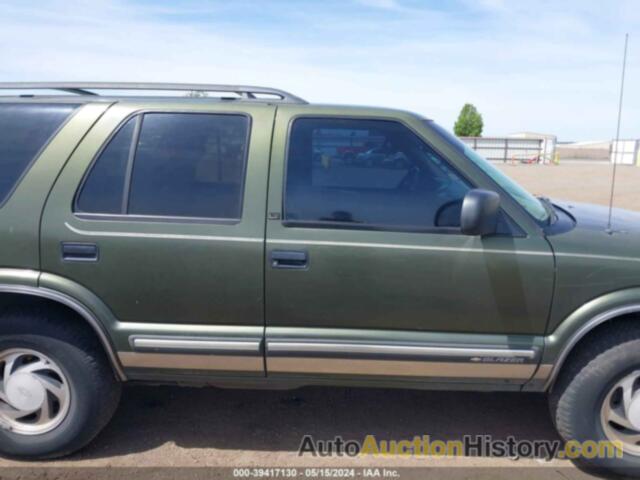 CHEVROLET BLAZER LT, 1GNDT13W11K218573