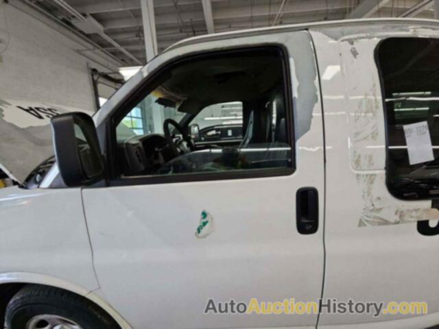 CHEVROLET EXPRESS G1500, 1GCFG15T031193618