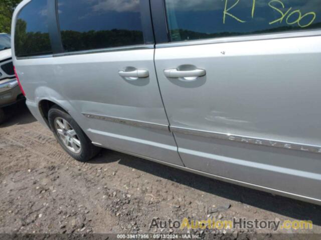 CHRYSLER TOWN & COUNTRY TOURING, 2A4RR5DG5BR687481