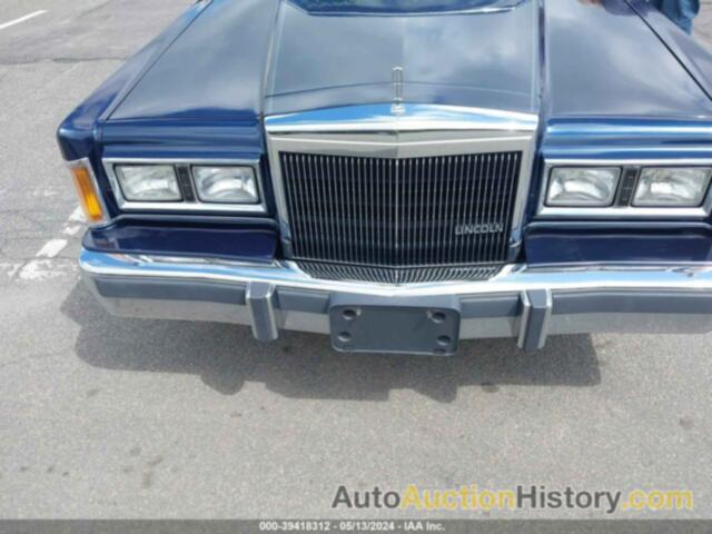 LINCOLN TOWN CAR SIGNATURE, 1LNBM82F8KY710437