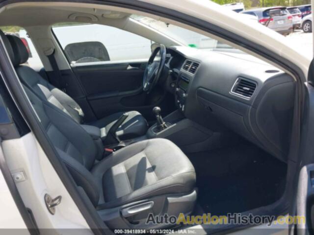 VOLKSWAGEN JETTA 2.5L SE, 3VWBZ7AJ8BM389319