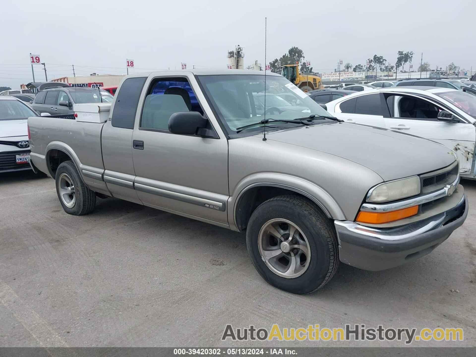 CHEVROLET S-10 LS, 1GCCS19W01K122853