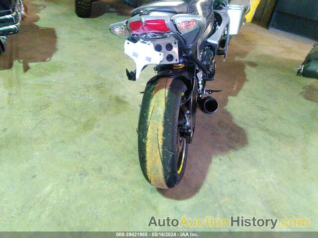 SUZUKI GSX-R600, JS1GN7EA492104111