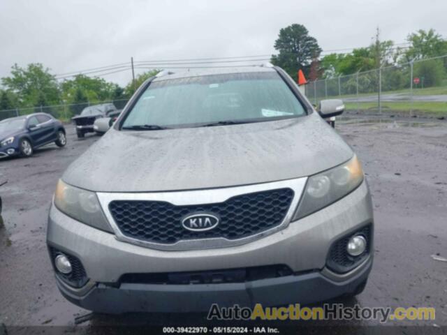 KIA SORENTO LX, 5XYKT4A17BG109485