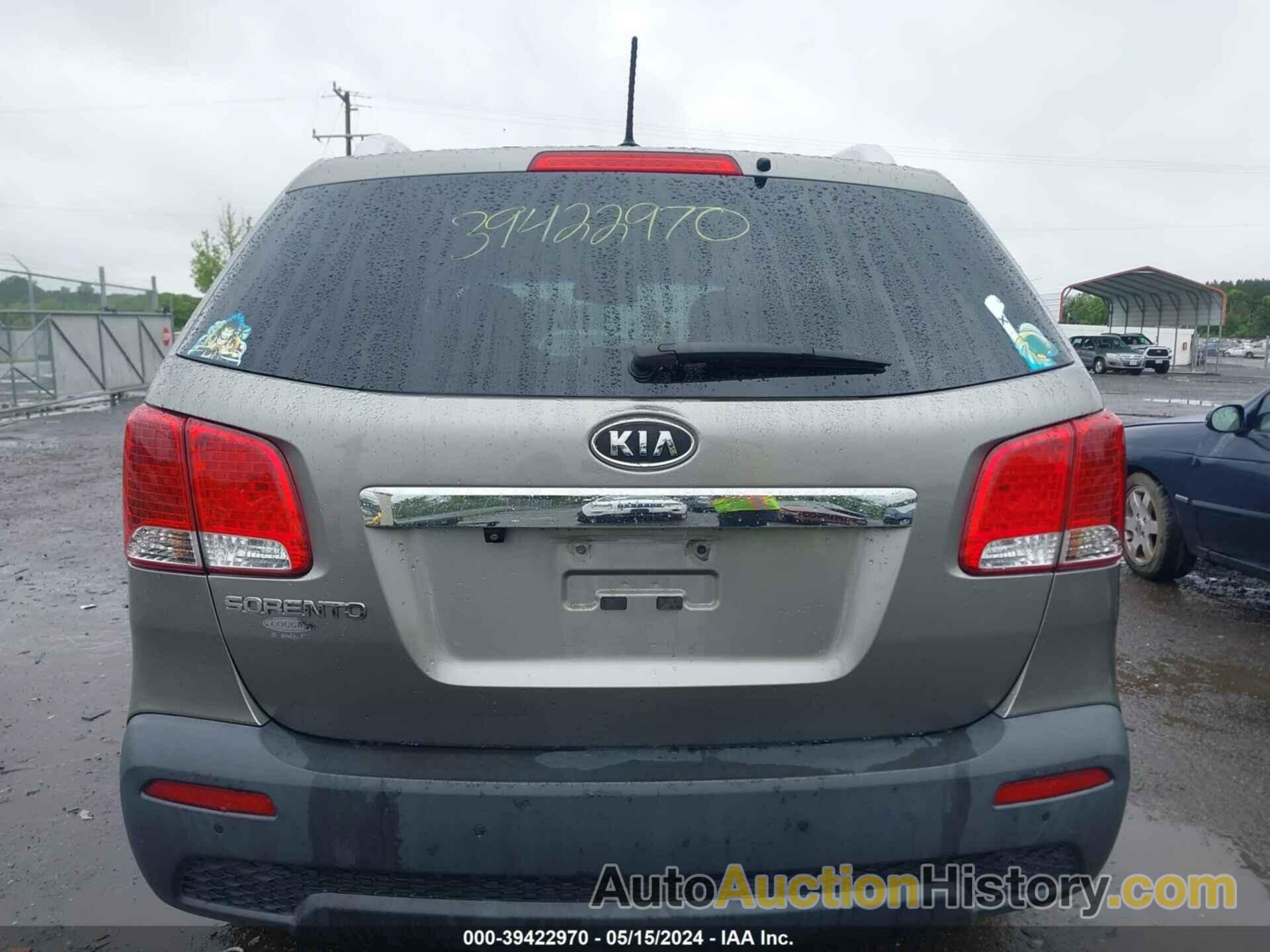 KIA SORENTO LX, 5XYKT4A17BG109485