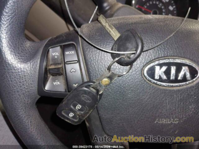 KIA SORENTO LX, 5XYKT3A1XBG131135