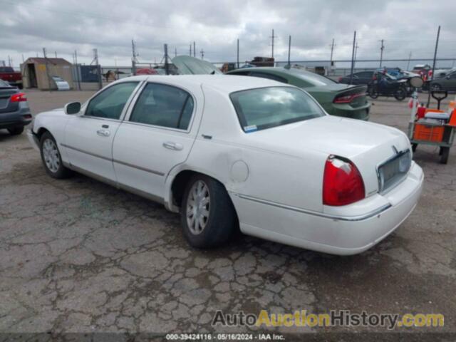 LINCOLN TOWN CAR SIGNATURE LIMITED, 2LNBL8CV0BX750312