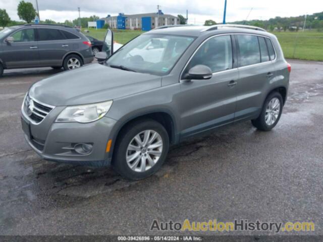 VOLKSWAGEN TIGUAN S/SE/SEL, WVGAV75NX9W002234