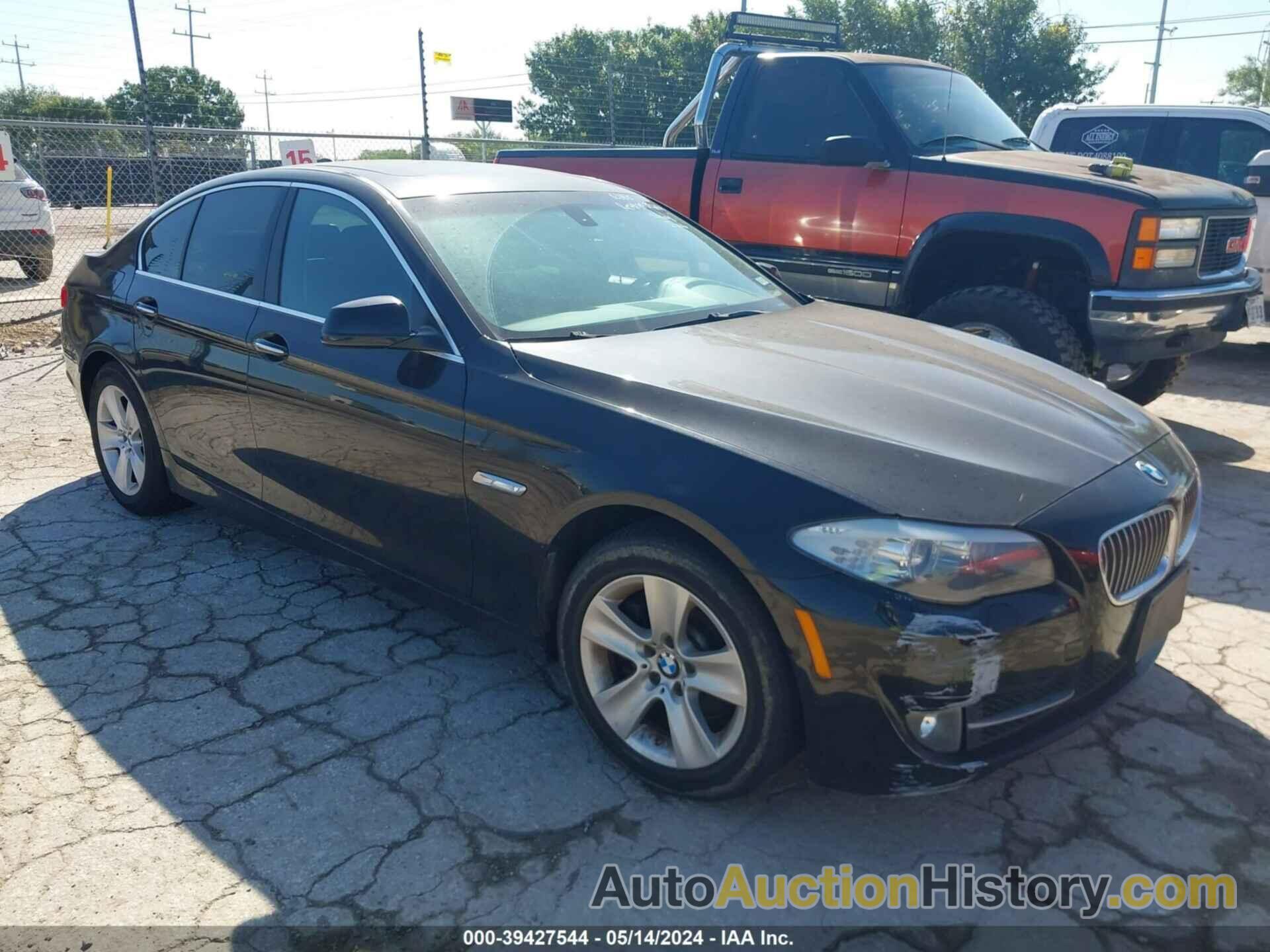 BMW 528I XDRIVE, WBAXH5C59DDW16495