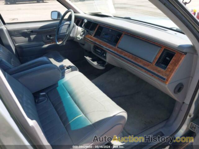 LINCOLN TOWN CAR EXECUTIVE, 1LNLM81W1PY668304