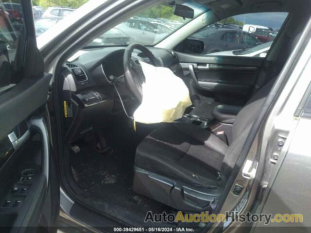 KIA SORENTO LX, 5XYKT3A65EG479991